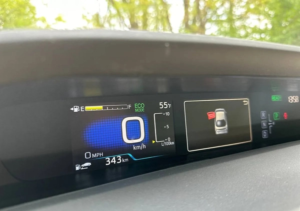 Toyota Prius cena 78000 przebieg: 106184, rok produkcji 2018 z Warszawa małe 277